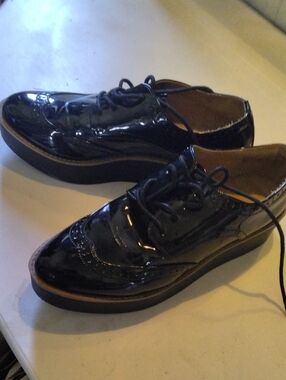 Madden Girl Black Patent Leather Wingtip Oxfords